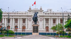 Doce proyectos del Congreso afectan el desarrollo del país