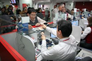 Bancos no pueden retener remuneración total del trabajador por deudas