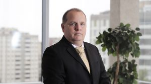 Sandro Stapleton: «Se debe permitir a los privados traer y distribuir las vacunas»