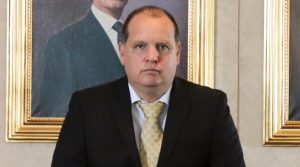 Sandro Stapleton: «Lenta vacunación beneficiaría solo al 15% de peruanos en el 2021»