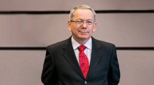 Carlos Adrianzén: «Un cambio de modelo en la dirección de Perú Libre sería un suicidio»