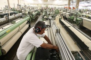 MTPE y CNT evaluarán aumento del sueldo mínimo en segunda quincena de enero