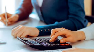 Conozca los efectos tributarios y administrativos del aumento de la UIT 2022