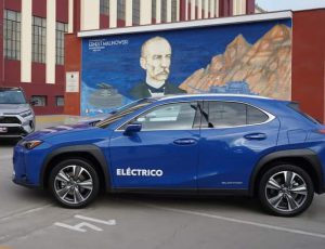 Toyota inicia la exhibición de sus 4 tecnologías electrificadas en la UNI