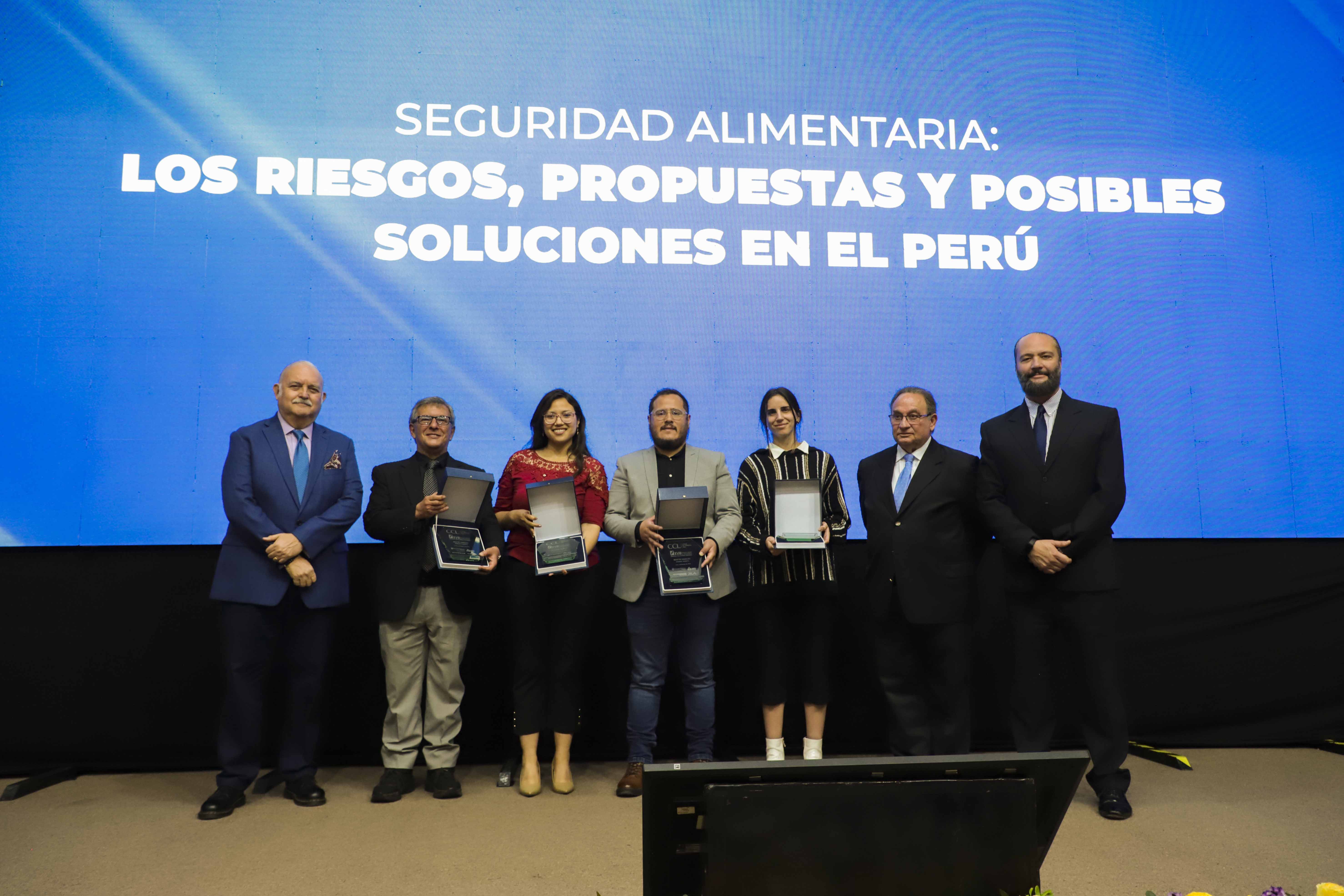 CCL entregó XVIII “Premio Anual Ramón Remolina Serrano” a la excelencia periodística
