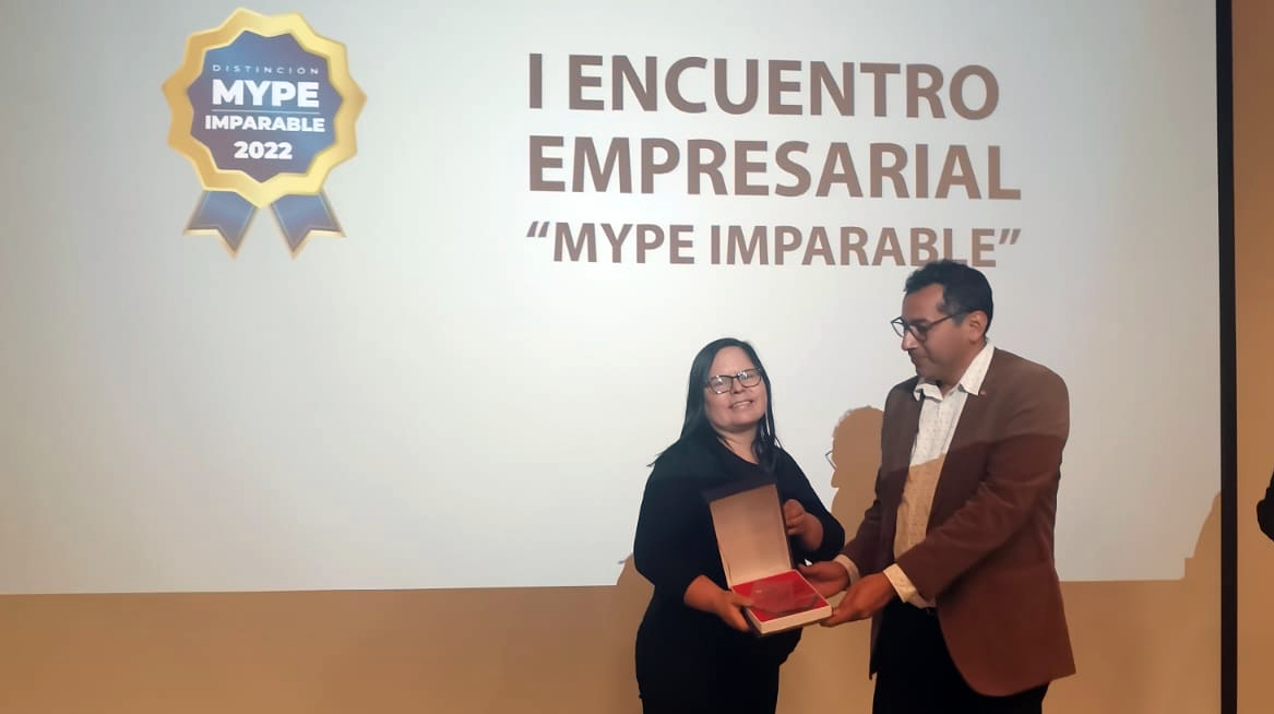 Digital Store Perú SAC recibe reconocimiento por su desempeño empresarial en el mercado peruano