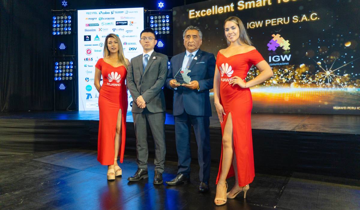 IGW Perú es reconocido y premiado como Team Leader por Huawei