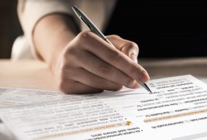 Conoce las diferencias entre el seguro básico y el de devolución