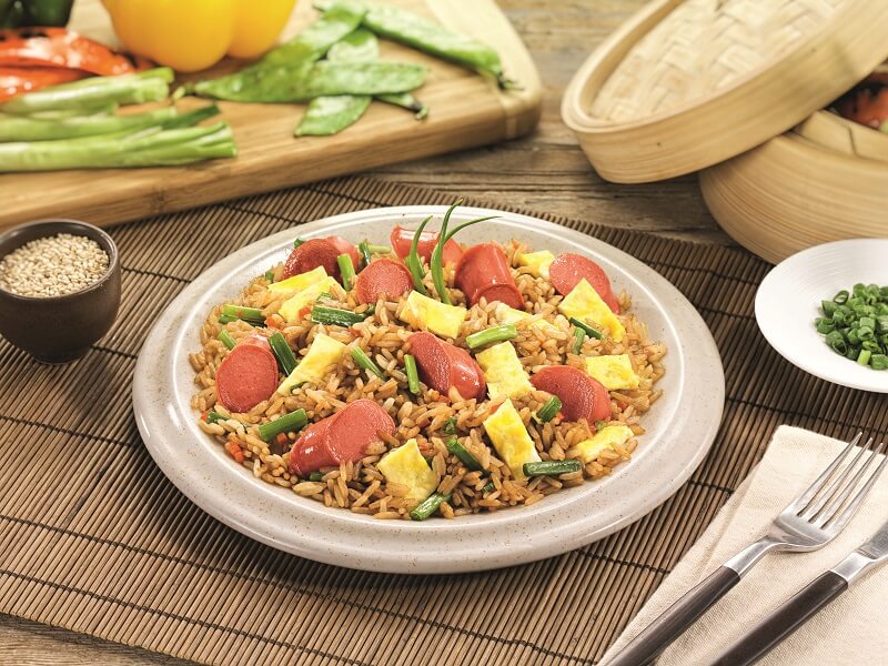 Receta: Aprende a preparar chaufa con salchicha de pollo rápido y sencillo