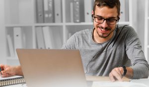 Asociado CCL: Aprende de las nuevas carreras en tendencia con MINED, transformando la educación digital