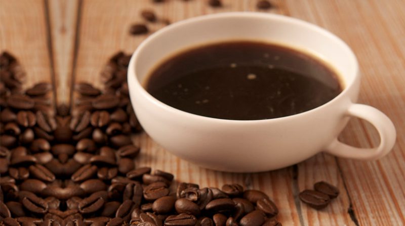 ¿Cuál es la importancia del café y el cacao en las exportaciones peruanas?