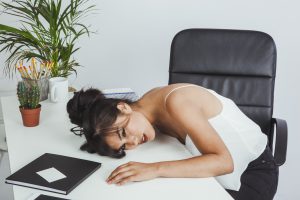 ¡Decirle adiós al estrés laboral es posible! Descubre cómo Fisiomasaje Perú puede ayudarte