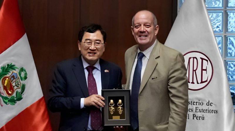 Corea del Sur se alista para APEC 2025 reuniéndose con autoridades peruanas