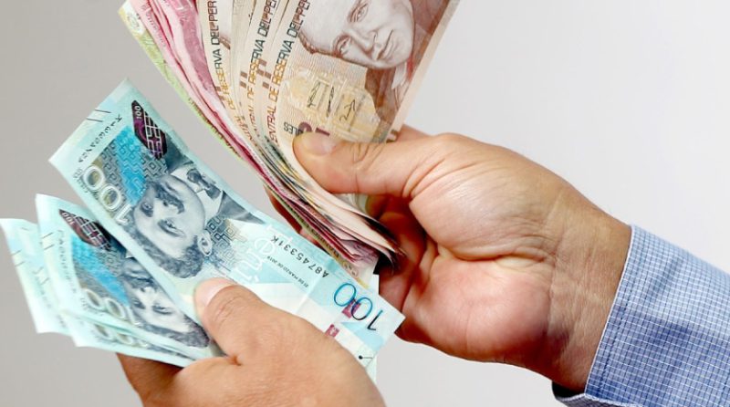 Gratificación 2024: ¿A cuánto asciende las multas por no pagarlo?