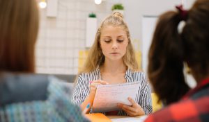 ¿Cómo ayudar a mi hijo adolescente a encontrar su vocación?