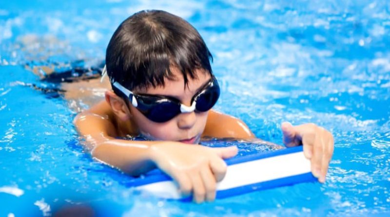 Vacaciones útiles 2025: ¿Por qué la natación es importante para los niños?
