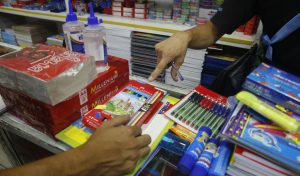 Año escolar 2025: tiendas asociadas a la CCL que te pueden ayudar con la lista de útiles