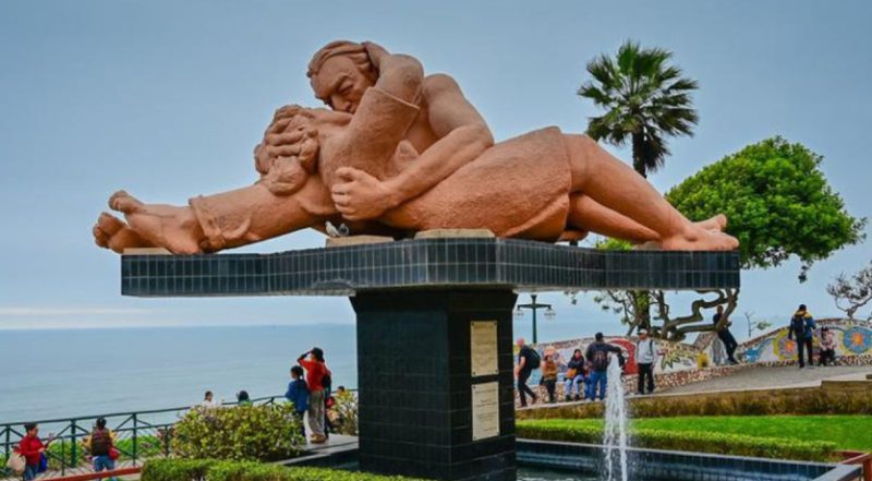 San Valentín 2025: ¿Quién diseñó «El beso» del Parque del Amor?