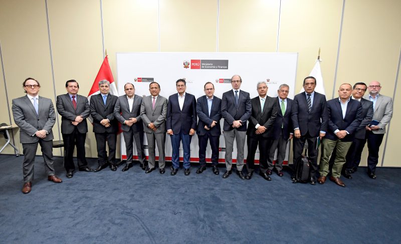 Presidente de la CCL presenta al MEF propuestas para retomar crecimiento económico