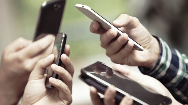 Congreso respalda dictamen para bloquear celulares usados en delitos