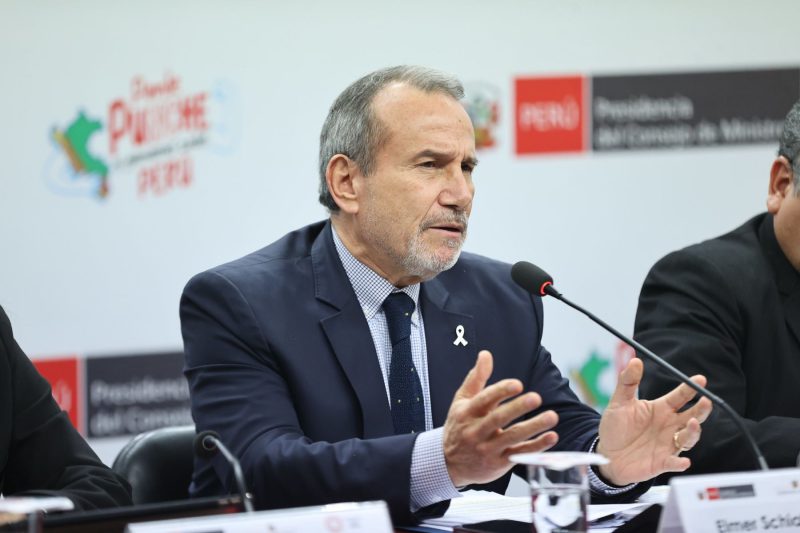 Elmer Schialer, canciller del Perú.