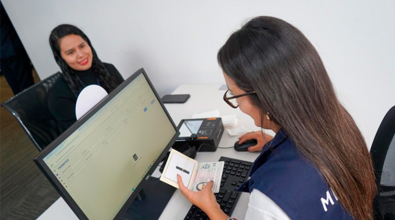 Migraciones habilita Agencia de Atención al Ciudadano para la emisión de pasaportes en el Jockey Plaza