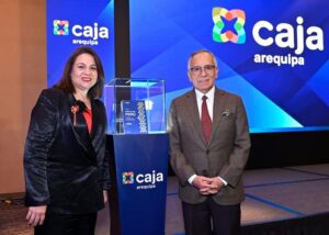 Caja Arequipa presenta el libro «Hecho en Perú, Tomo 2»: Un homenaje a los emprendedores peruanos