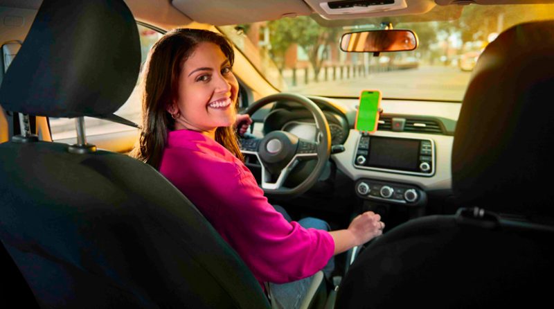 Mujeres que están redefiniendo la movilidad en América Latina