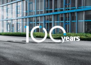 Festo cumple 100 años: una mirada a su rol en la automatización industrial y la educación técnica