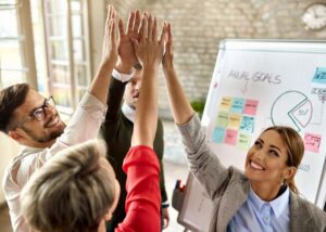 Estrategias efectivas para potenciar equipos comerciales y reducir la rotación laboral