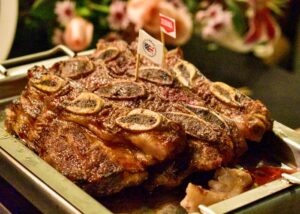 Villa Chicken presenta Villa Steakhouse, su nueva propuesta gastronómica con cortes de carne premium