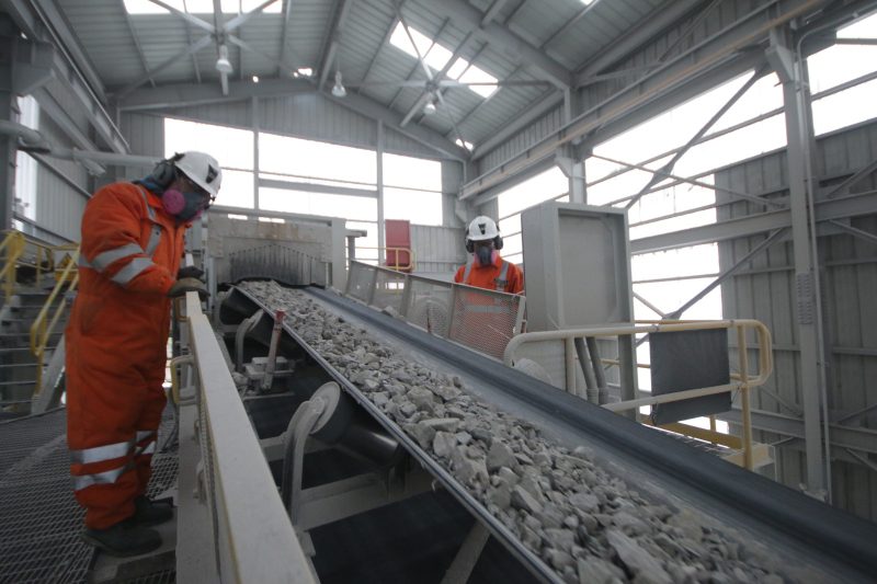 Más de 256 mil puestos de trabajo directos generó la actividad minera durante el mes de junio