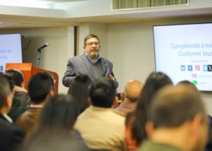 Empresas asociadas a la CCL reciben herramientas para mejorar la experiencia del cliente