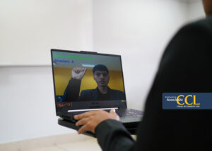 Estudiantes de UPN crean prototipo con IA que traduce la lengua de señas peruana a texto en tiempo real